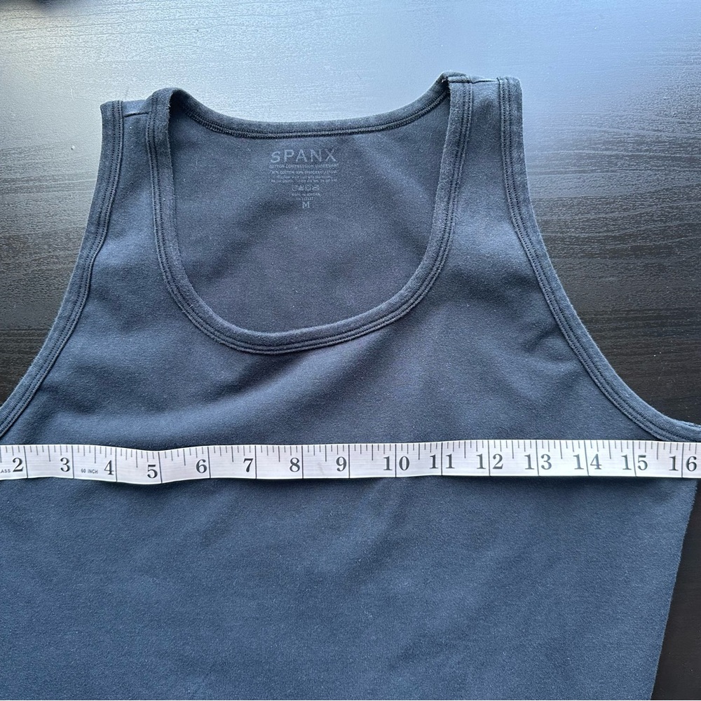 SPANX Black Classic Neutral Basics Stretch Slimming Tank Top size Medium EUC - Picture 5 of 5